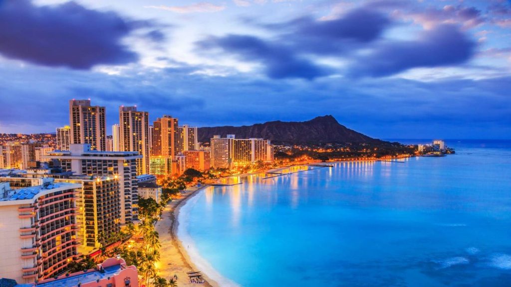 Is living in Hawaii expensive? Hawaii Food, Rent, and  Shipping - Featured Image